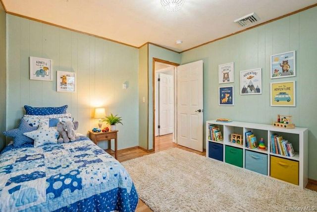 54 Blossom Lane, Wallkill, NY 12589