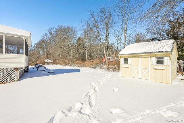 54 Blossom Lane, Wallkill, NY 12589