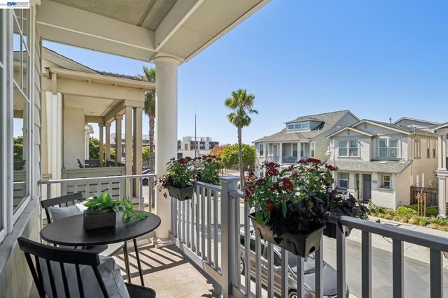 2060 Hibbard St, Alameda, CA 94501