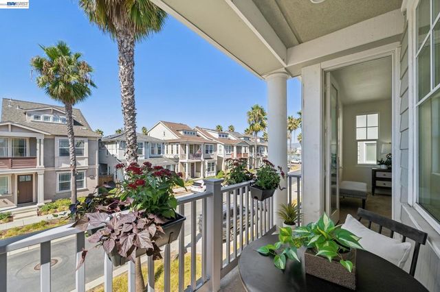 2060 Hibbard St, Alameda, CA 94501
