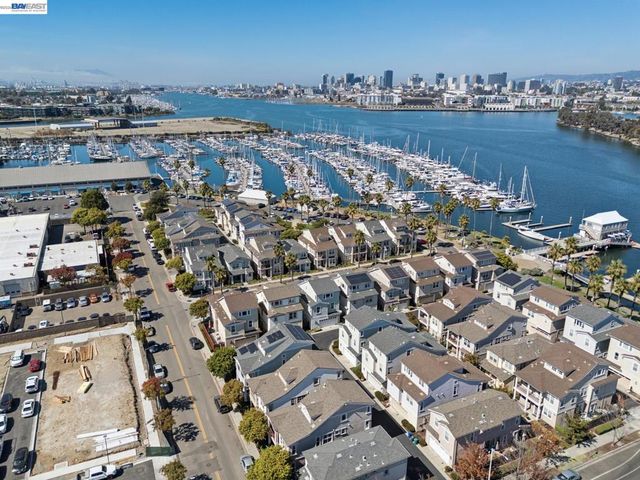 2060 Hibbard St, Alameda, CA 94501