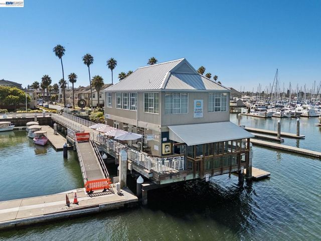 2060 Hibbard St, Alameda, CA 94501