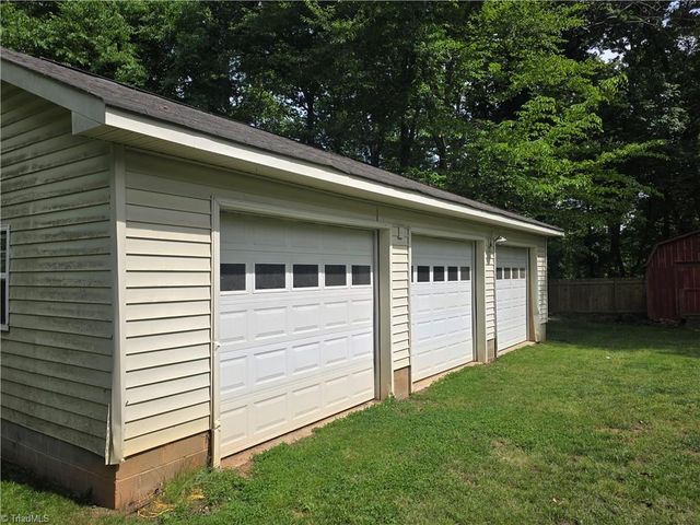 2945 Kecoughtan Road, Pfafftown, NC 27040