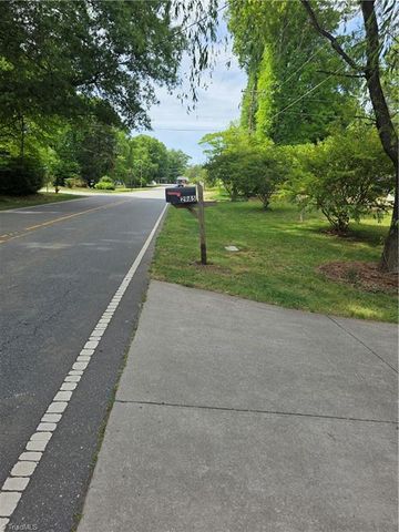 2945 Kecoughtan Road, Pfafftown, NC 27040