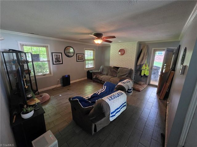 2945 Kecoughtan Road, Pfafftown, NC 27040