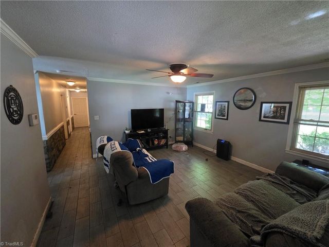 2945 Kecoughtan Road, Pfafftown, NC 27040