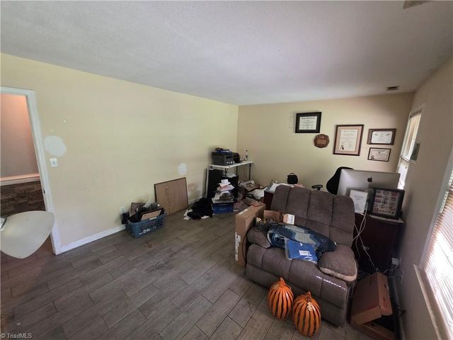 2945 Kecoughtan Road, Pfafftown, NC 27040