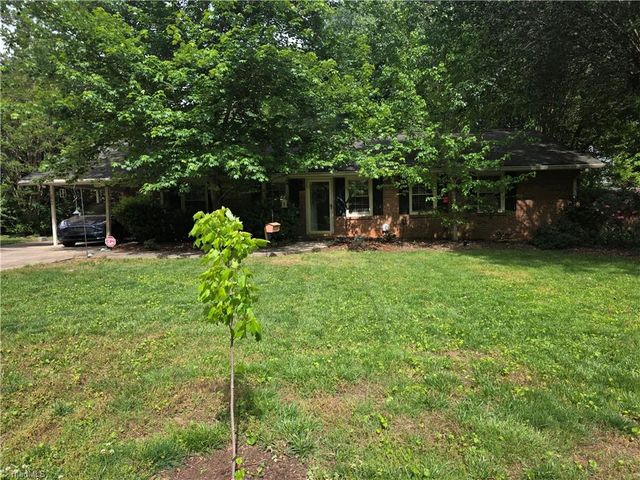 2945 Kecoughtan Road, Pfafftown, NC 27040