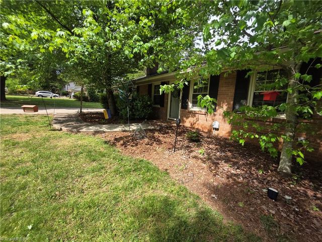 2945 Kecoughtan Road, Pfafftown, NC 27040