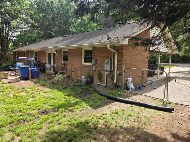2945 Kecoughtan Road, Pfafftown, NC 27040