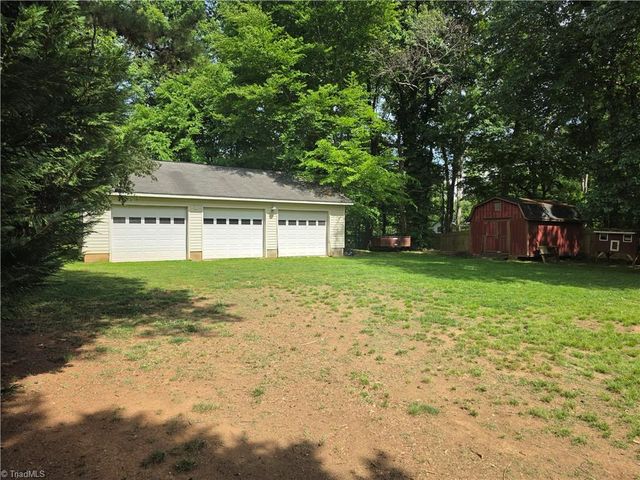 2945 Kecoughtan Road, Pfafftown, NC 27040