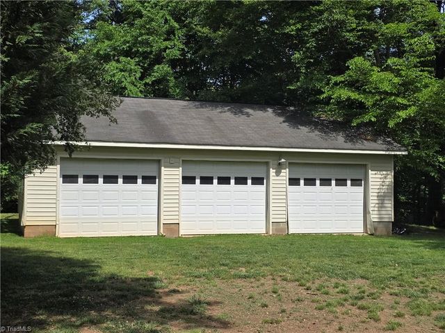 2945 Kecoughtan Road, Pfafftown, NC 27040