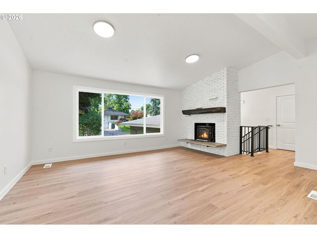 2925 E 1st Ave, Camas, WA 98607