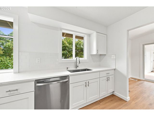 2925 E 1st Ave, Camas, WA 98607