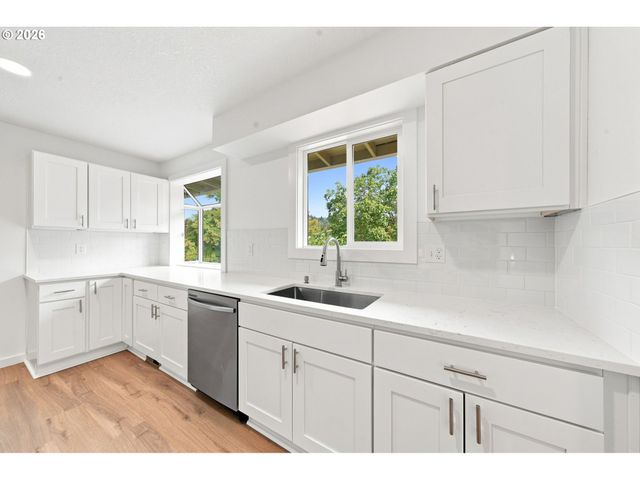 2925 E 1st Ave, Camas, WA 98607
