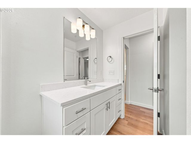 2925 E 1st Ave, Camas, WA 98607