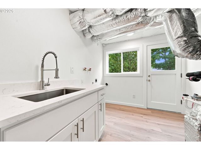 2925 E 1st Ave, Camas, WA 98607