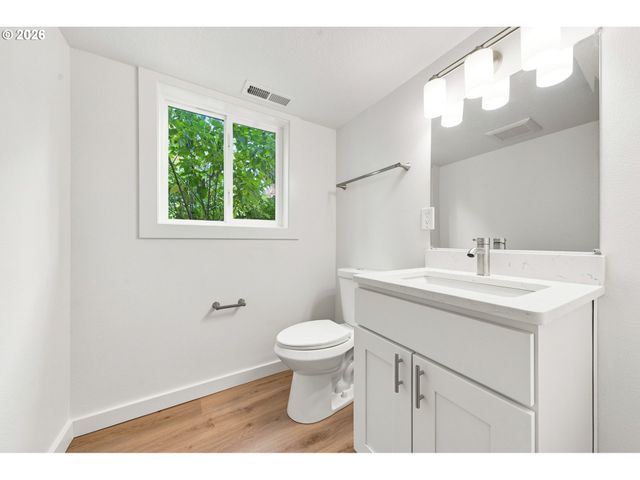 2925 E 1st Ave, Camas, WA 98607