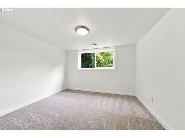 2925 E 1st Ave, Camas, WA 98607