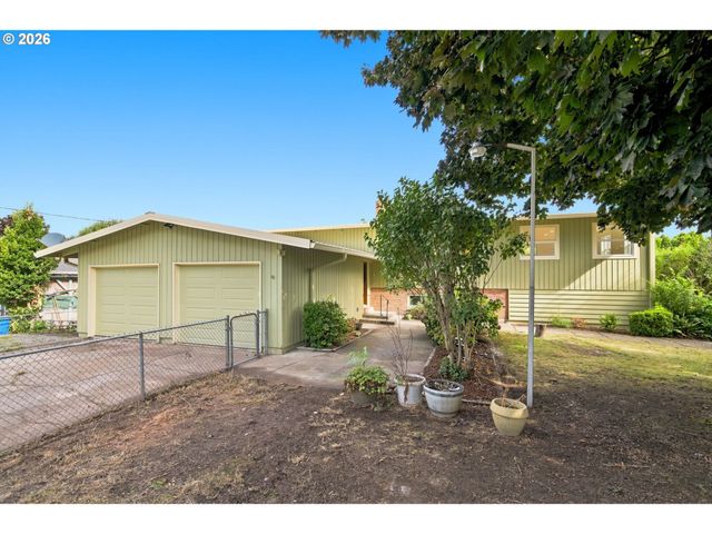 2925 E 1st Ave, Camas, WA 98607
