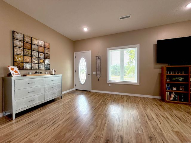 631 Spring Valley Drive, Mammoth Spring, AR 72554