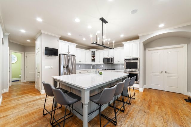 2503 ST REGIS CT, Columbia, MO 65203