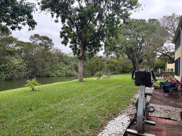 66 Windsor D, West Palm Beach, FL 33417