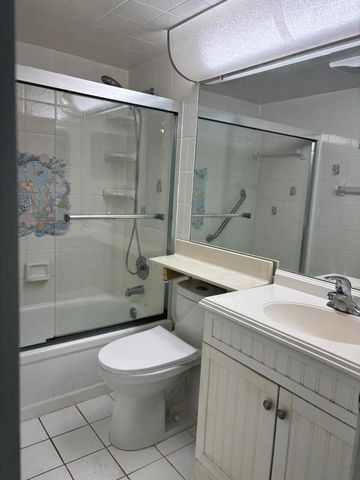 66 Windsor D, West Palm Beach, FL 33417