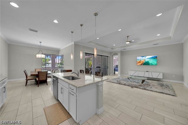 8741 Westwood Oaks PL, Fort Myers, FL 33908