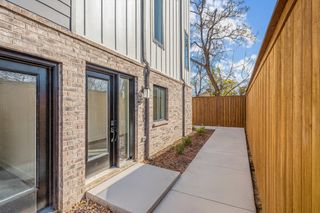 2206 Arroyo Avenue 105, Dallas, TX 75219