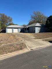 805 Kern Road 807, Killeen, TX 76541