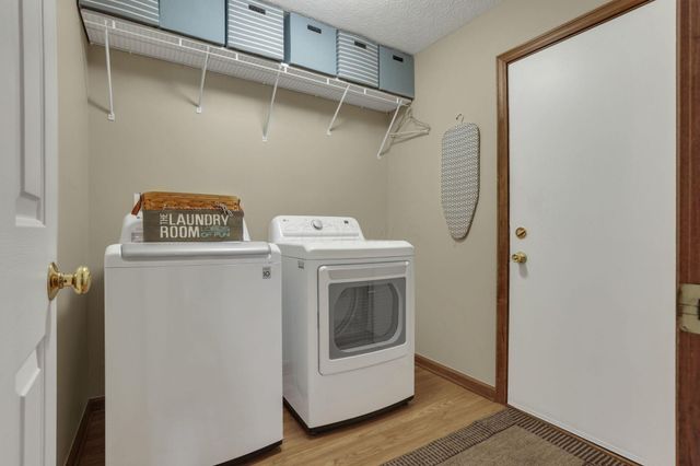 145 Shawnee Loop N, Pataskala, OH 43062