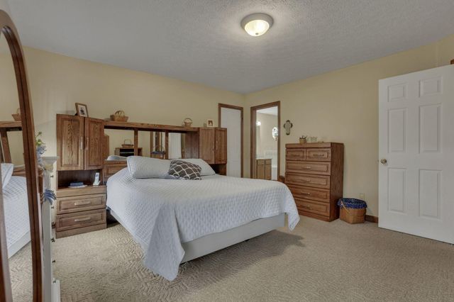 145 Shawnee Loop N, Pataskala, OH 43062