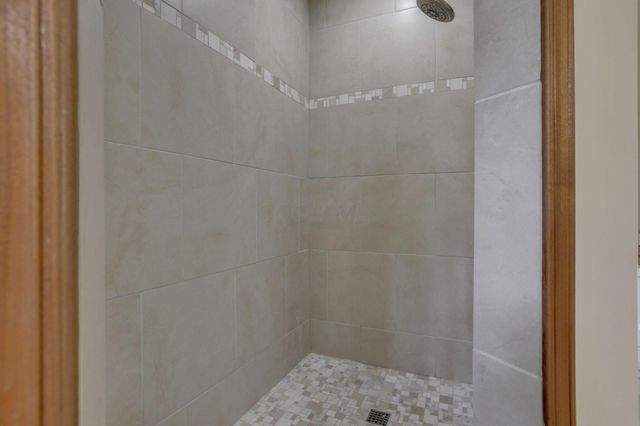 145 Shawnee Loop N, Pataskala, OH 43062