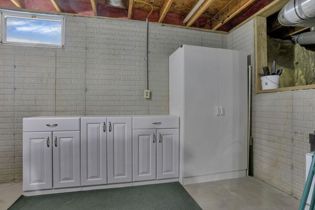 145 Shawnee Loop N, Pataskala, OH 43062