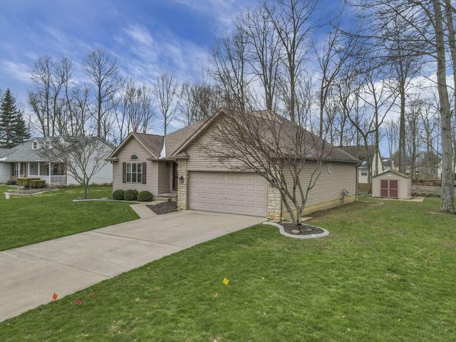 145 Shawnee Loop N, Pataskala, OH 43062