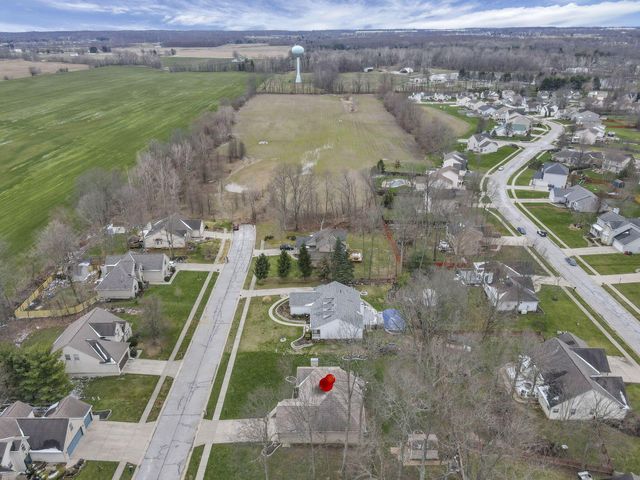 145 Shawnee Loop N, Pataskala, OH 43062