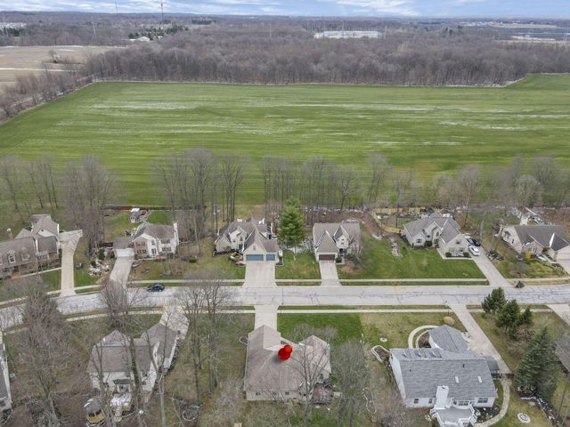 145 Shawnee Loop N, Pataskala, OH 43062