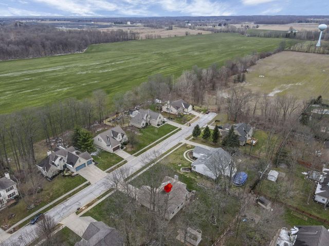 145 Shawnee Loop N, Pataskala, OH 43062