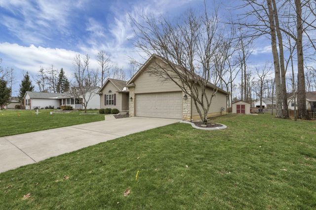 145 Shawnee Loop N, Pataskala, OH 43062