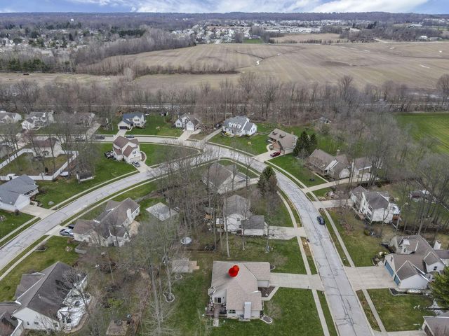 145 Shawnee Loop N, Pataskala, OH 43062