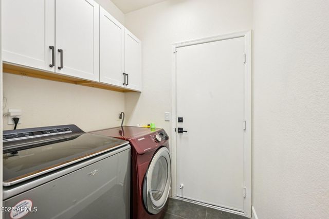 6560 E SADDLEBACK Street, Mesa, AZ 85215