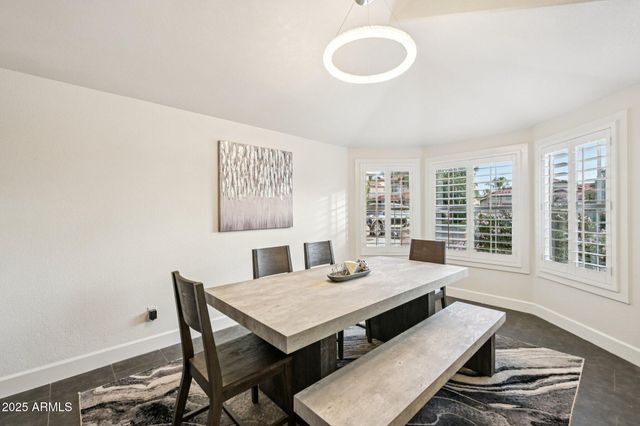 6560 E SADDLEBACK Street, Mesa, AZ 85215