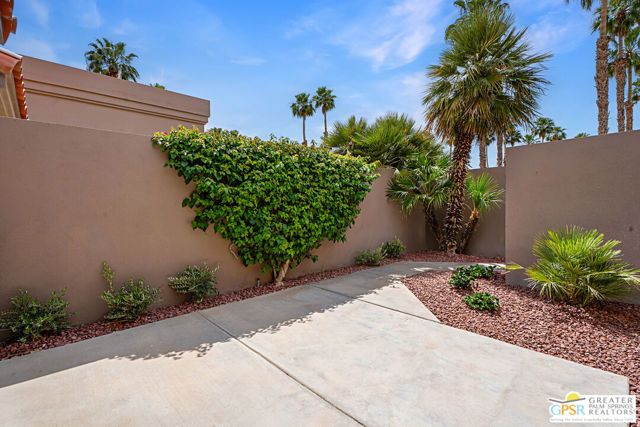 38354 Crocus Lane, Palm Desert, CA 92211