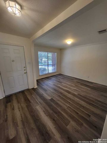 638 Granite Cliff, San Antonio, TX 78251