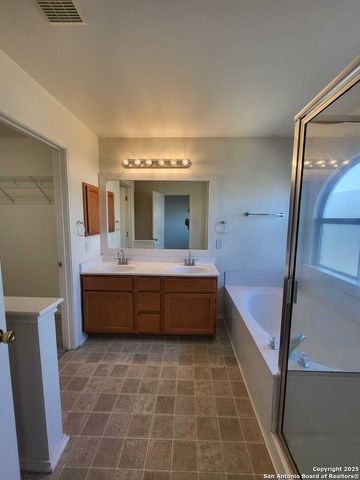 638 Granite Cliff, San Antonio, TX 78251