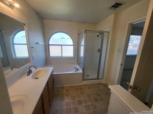 638 Granite Cliff, San Antonio, TX 78251