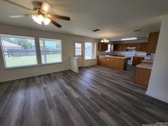638 Granite Cliff, San Antonio, TX 78251