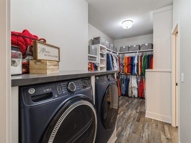 2105 Ketelsen Drive, Ames, IA 50010