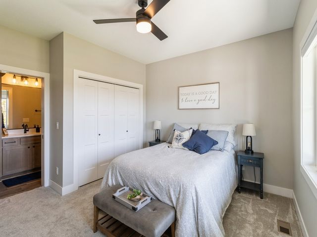 2105 Ketelsen Drive, Ames, IA 50010